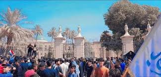 العمليات المشتركة تدعو المتظاهرين الى الانسحاب الفوري من داخل المنطقة الخضراء